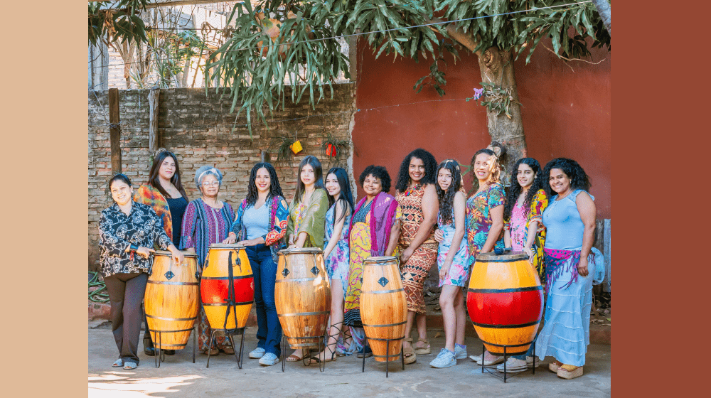 El grupo Kuña Afro (kuña, mujer en guaraní) nace de la necesidad de reivindicar nuestro papel como mujeres. 