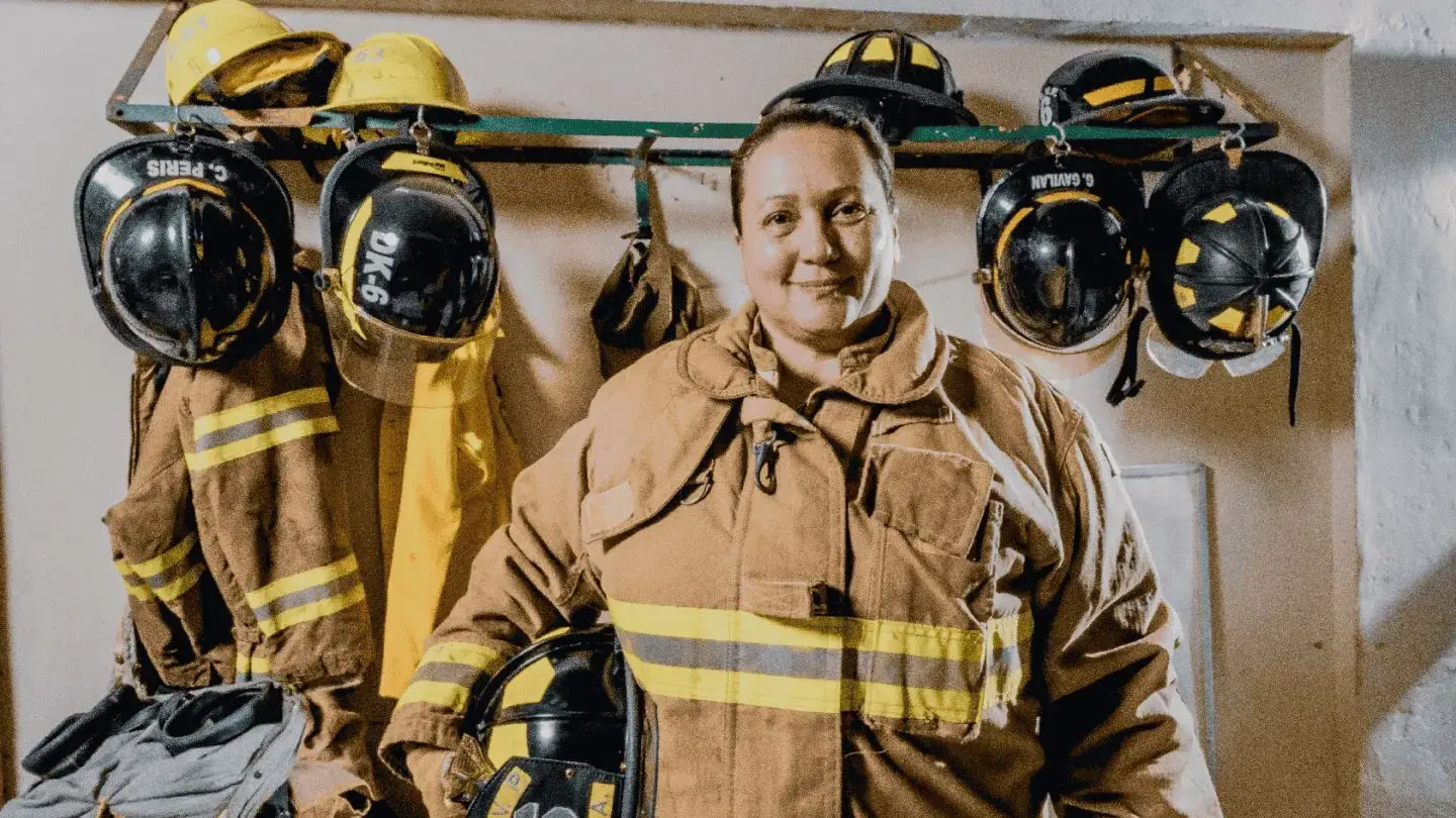 Rompiendo moldes: Una mujer lidera el Cuerpo de Bomberos Voluntarios